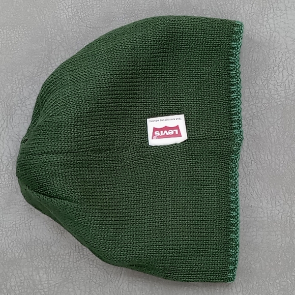 Levi's Reversible Beanie Hat Green NWT - Picture 6 of 10